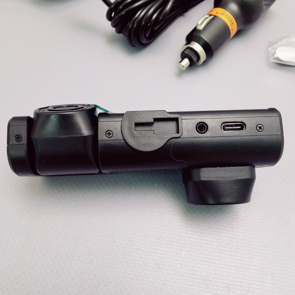 Видеорегистратор автомобильный с камерой заднего вида Black Box Traffic Recorder (3 камеры, FULL HD1080P)